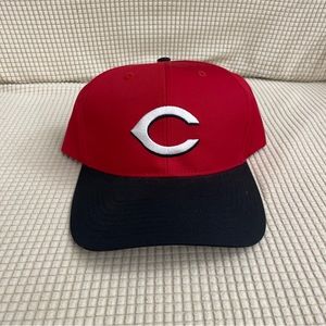 90’s Vintage Twins Enterprise MLB Cincinnati Reds Plain Logo Snapback Hat Used
